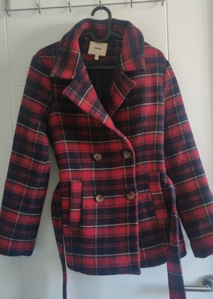 Kırmızı ekoseli kuşaklı kısa kaban - Görsel 2