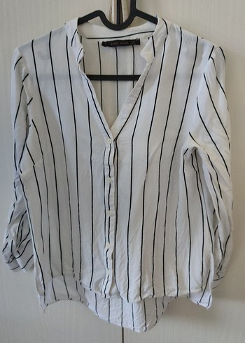 Kolları Düğmeli V Yaka Çizgili Kadın Beyaz Gömlek - Görsel 2