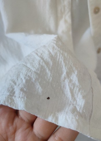 Düğmeli V Yakalı Beyaz İnce Kadın Gömlek - Görsel 4