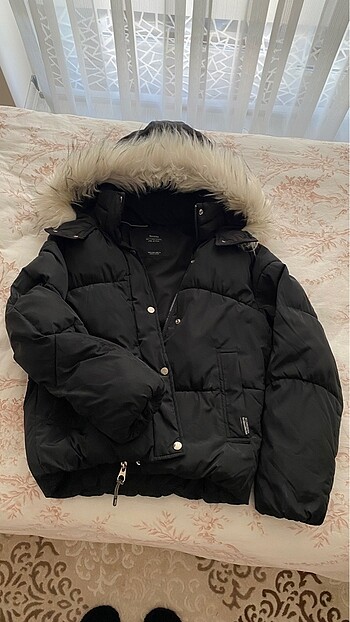 Bershka Şişme Mont