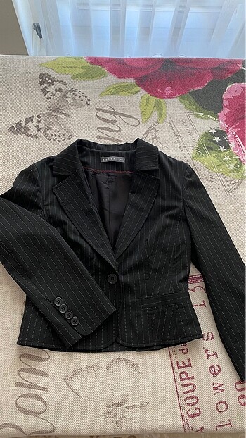 Koton Vintage Kısa Blazer