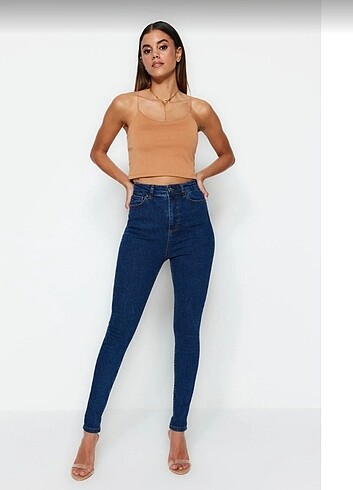 40 Beden lacivert Renk TRENDYOLMİLLA JEAN PANTOLON