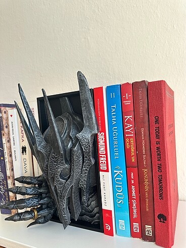 Sauron kitaplık figürü booknook