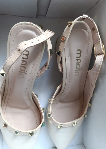 Beyaz Tokalı Stiletto Kadın Topuklu Ayakkabı - Görsel 5