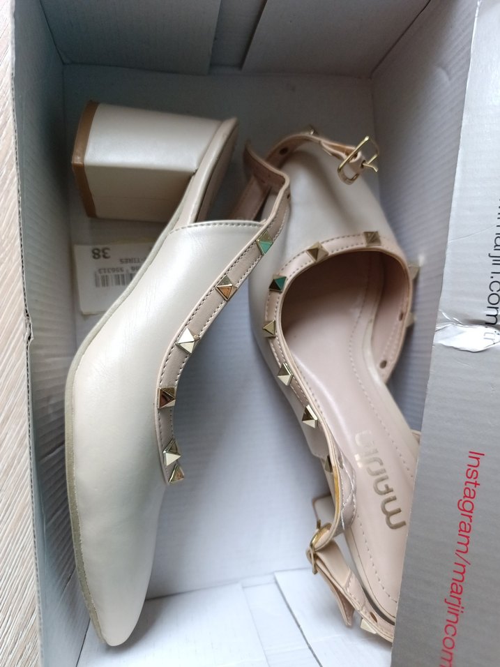 Beyaz Tokalı Stiletto Kadın Topuklu Ayakkabı - Görsel 2