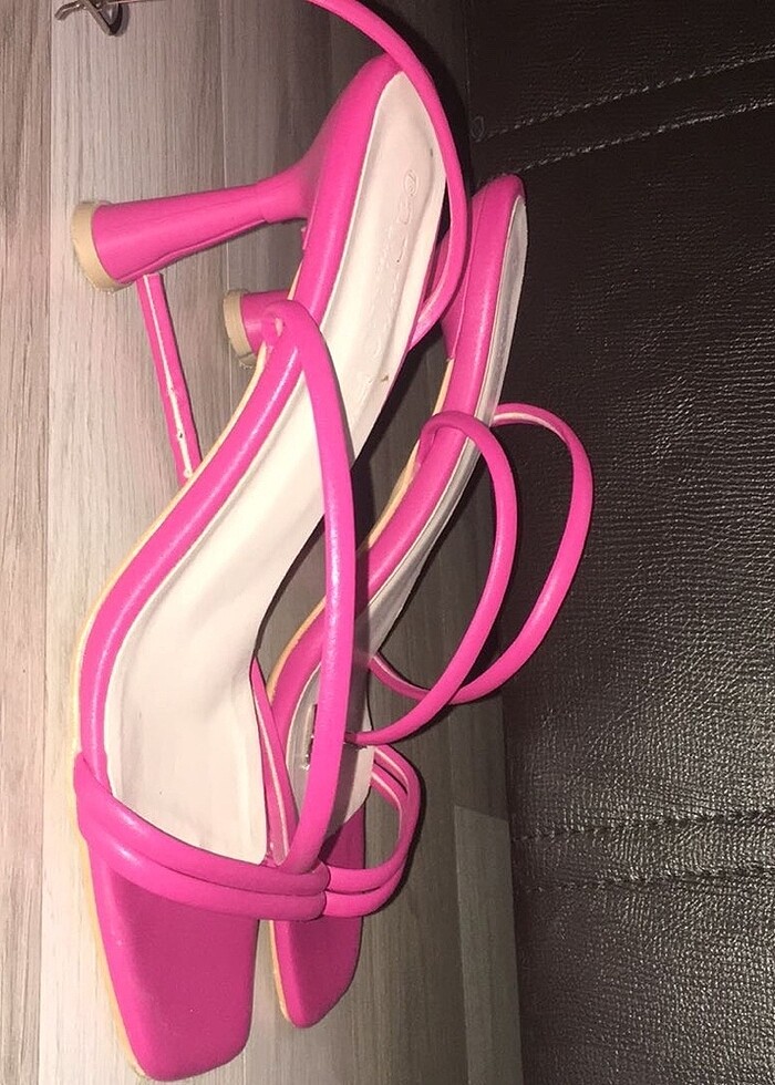 Kadın topuklu ayakkabı - Görsel 2