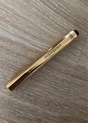 Yves Saint Laurent Yvessaintlaurent touche eclat