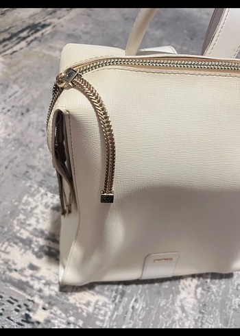 Matmazel Beyaz Deri Kadın Sırt Çantası - Görsel 2