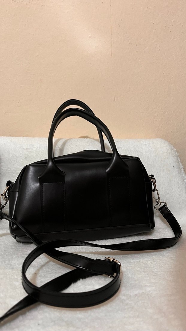 Siyah Deri Tokalı Gotik Kadın Çantası - Görsel 2