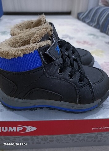Jump Jump içi kürklü 24 numara bot