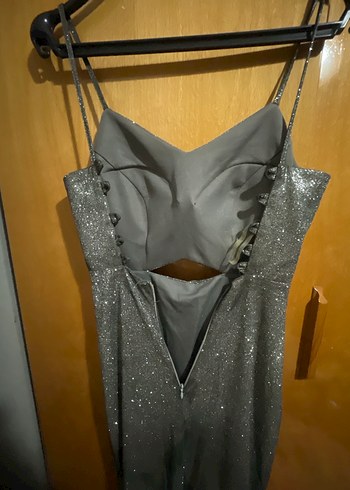 Uzun Gri V Yaka İnce Askılı Gece Elbisesi - Görsel 3