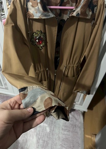 Kahverengi Kamuflaj Detaylı Uzun Kadın Kaban - Görsel 3