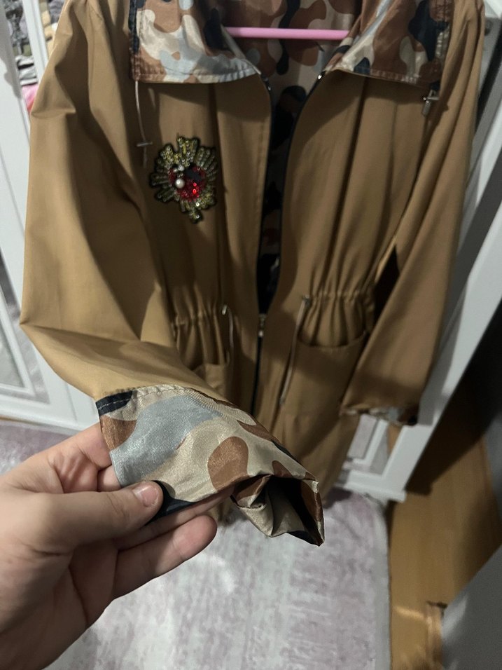 Kahverengi Kamuflaj Detaylı Uzun Kadın Kaban - Görsel 3