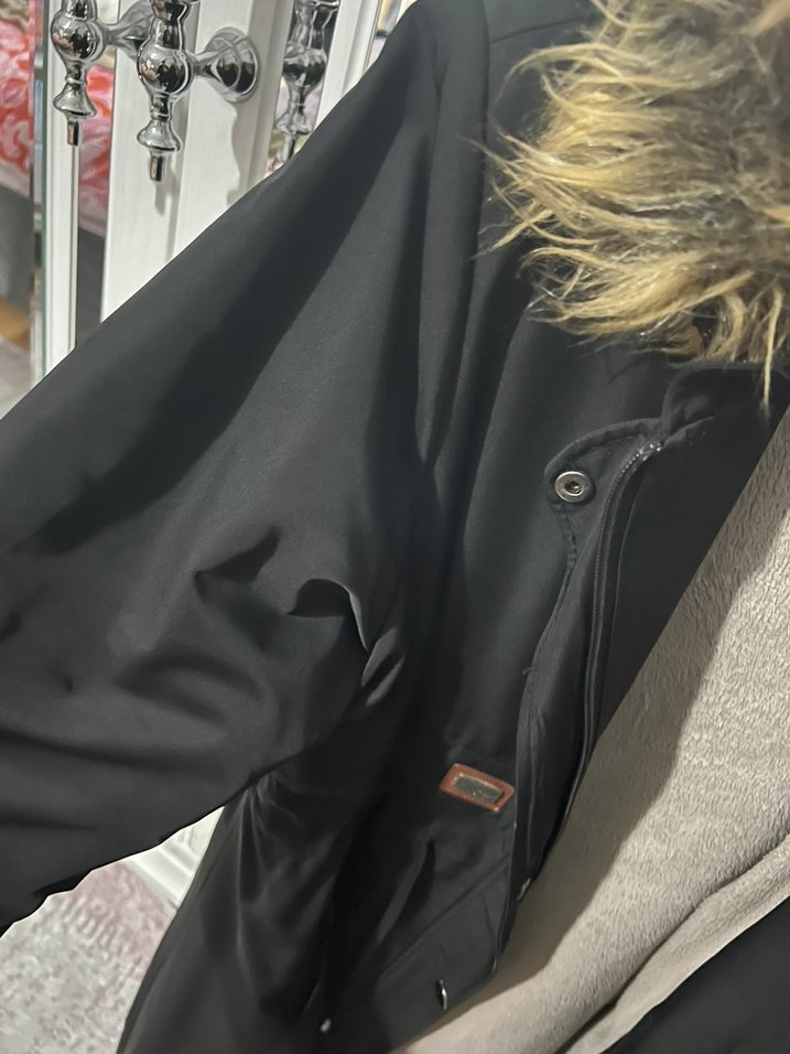 Siyah Uzun Kadın mont Kürklü Kapüşon - Görsel 2