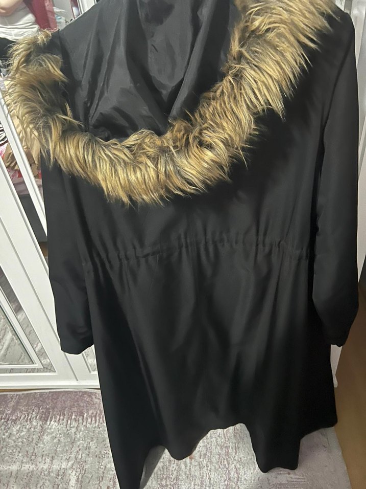 Siyah Uzun Kadın mont Kürklü Kapüşon - Görsel 3