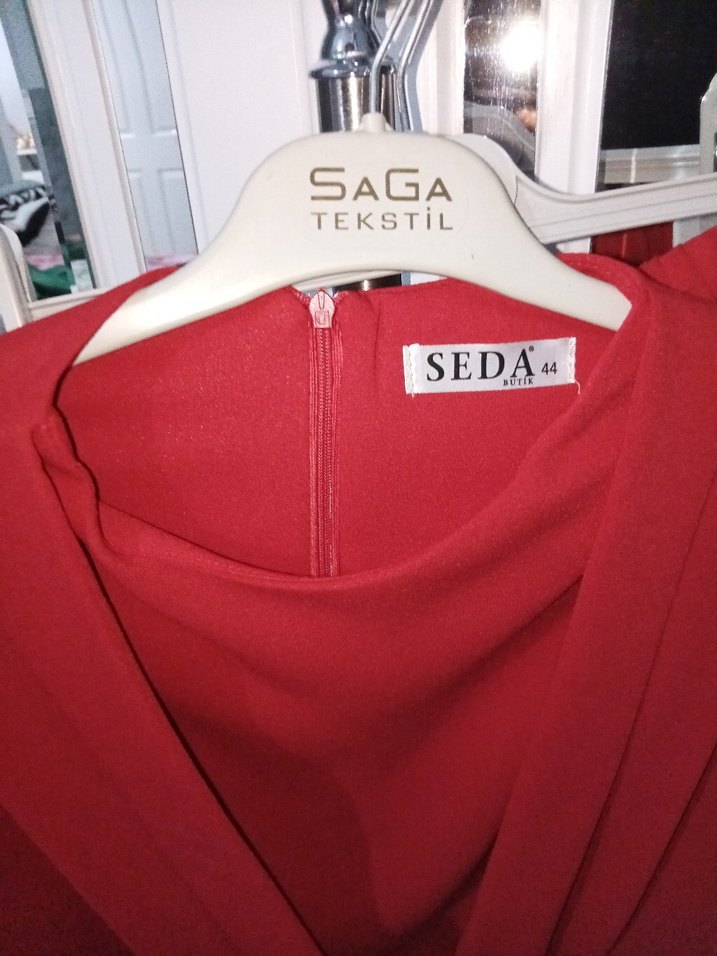 Kırmızı V Yakalı tunik pantolon takim - Görsel 4