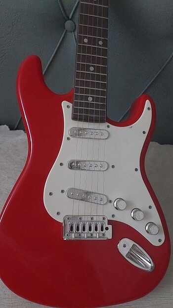 Oyuncak gitar elektronik