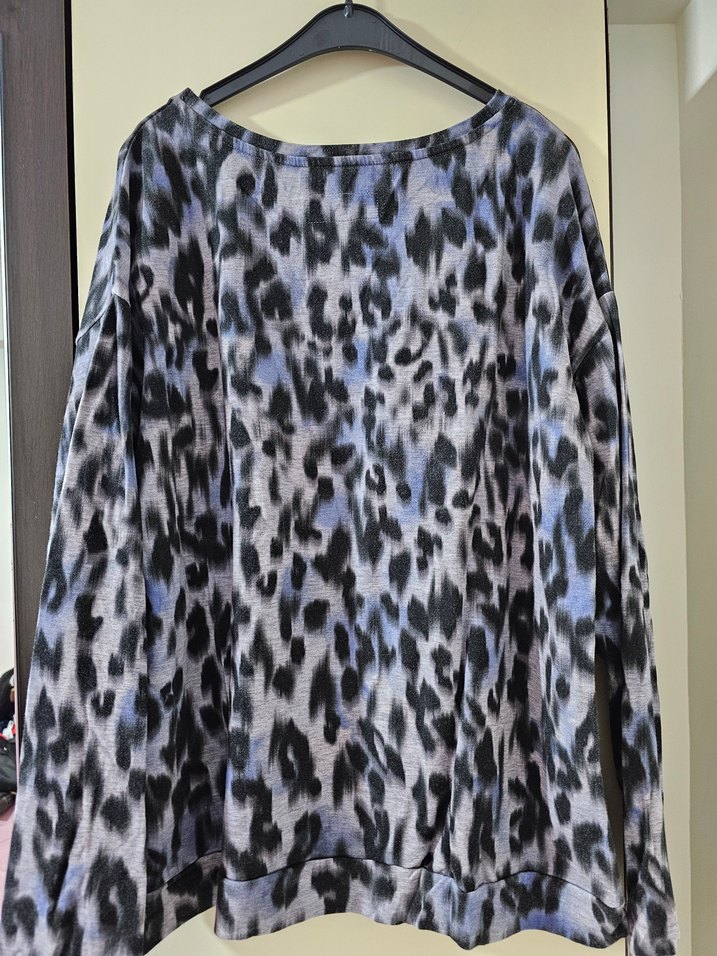 Gri Leopar Desenli Uzun Kollu Kadın Sweatshirt - Görsel 4