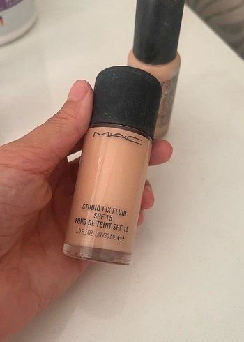 MAC Studio Fix Fluid SPF 15 Açık Bej Fondöten