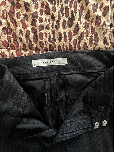 Zara Xs / S slim fit pants