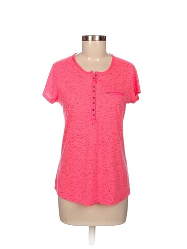 Diğer T-shirt %70 İndirimli.