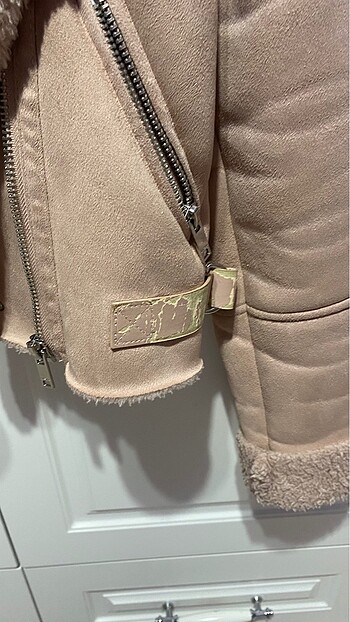 Pembe tüylü ceket - Görsel 3