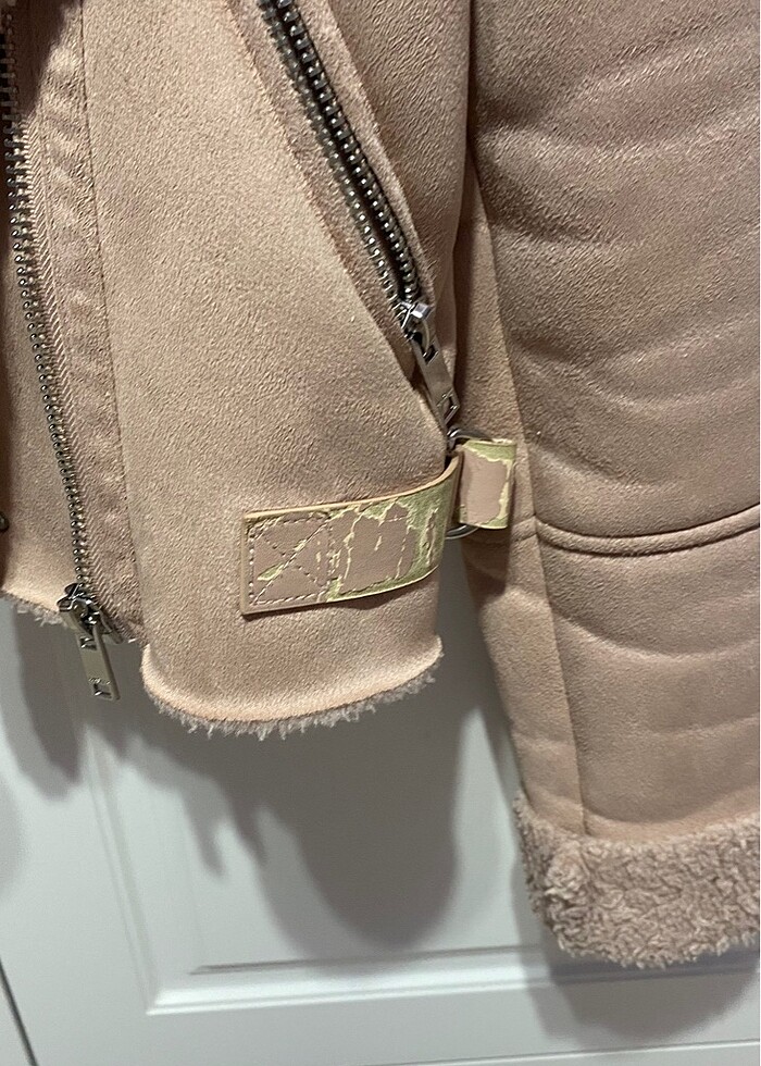 Pembe tüylü ceket - Görsel 3