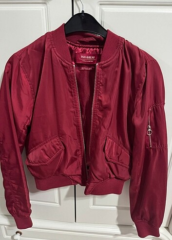 Pull and bear bomber