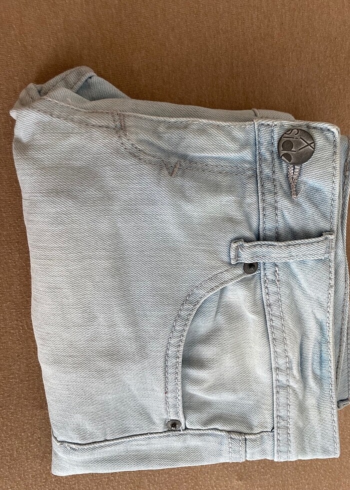 Kısa kot pantolon - Görsel 4