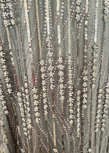 Gri Uzun Drapeli Kadın Abiye - Görsel 3