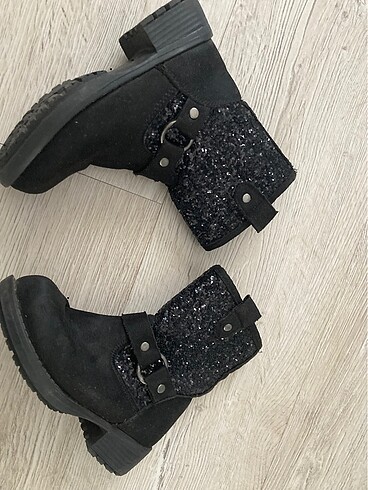 26 Beden Kız çocuk bot şık