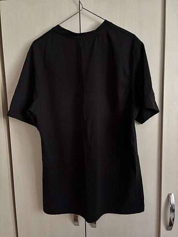 s Beden SİYAH T SHIRT