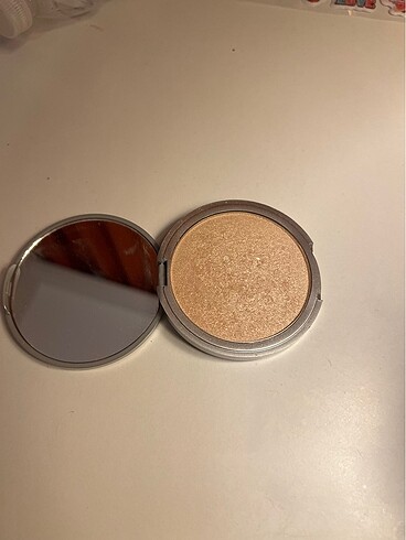  Beden The balm aydınlatıcı