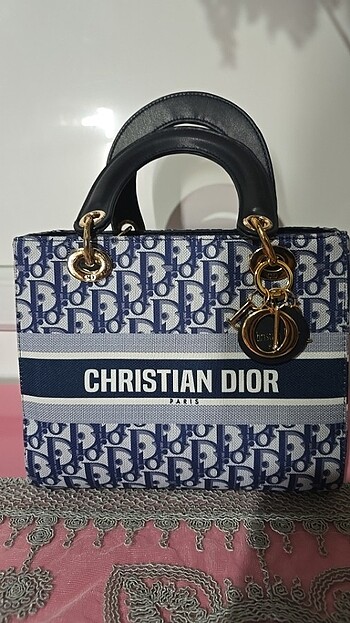  Beden Christian Dior Kadın Çantasi 