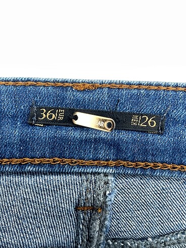 36 Beden mavi Renk Pull and Bear Jean / Kot Şort %70 İndirimli.