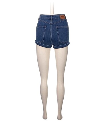 36 Beden Pull and Bear Jean / Kot Şort %70 İndirimli.