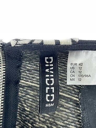 42 Beden siyah Renk H&M Kısa Elbise %70 İndirimli.