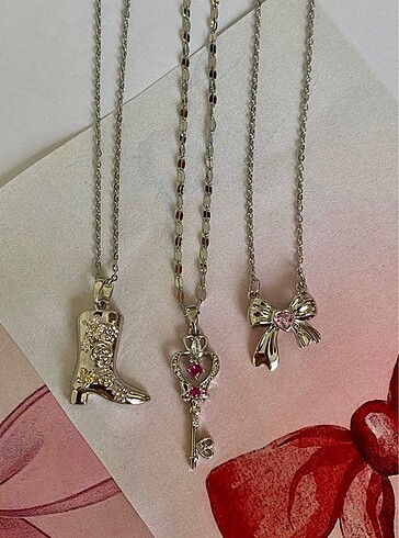 Accessorize coquette çelik fiyonk anahtar kovboy çizmesi kolye