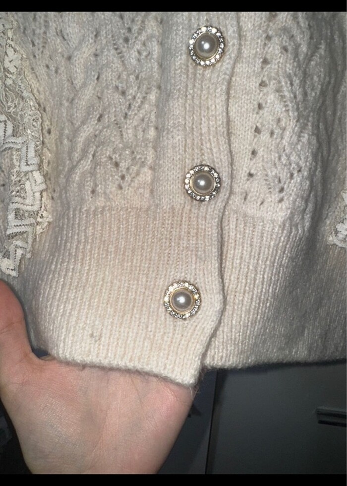 Dantel detaylı hırka - Görsel 2