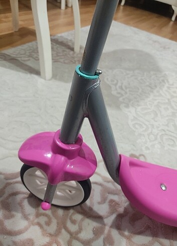 BARBİE, DREAMTOPİA 3 TEKERLEKLİ FRENLİ SCOOTER