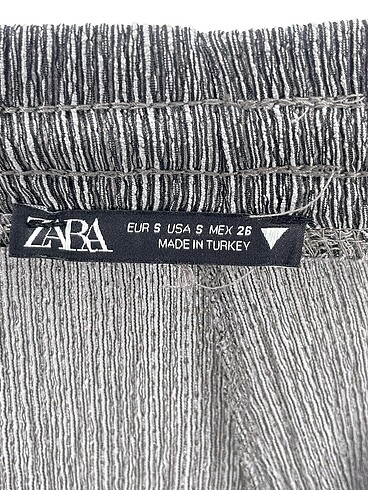 s Beden gri Renk Zara Düz Kesim %70 İndirimli.