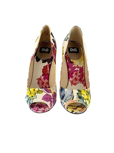 38,5 Beden Dolce & Gabbana Abiye Ayakkabı %70 İndirimli.