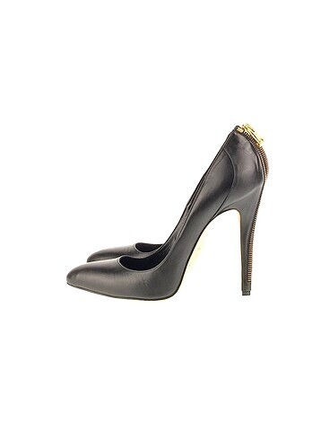 Brian Atwood Stiletto %70 İndirimli.