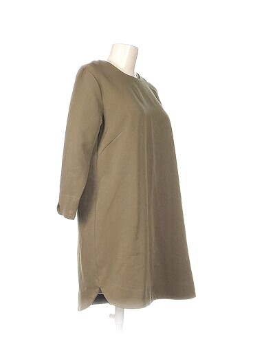 H&M H&M Kısa Elbise %70 İndirimli.