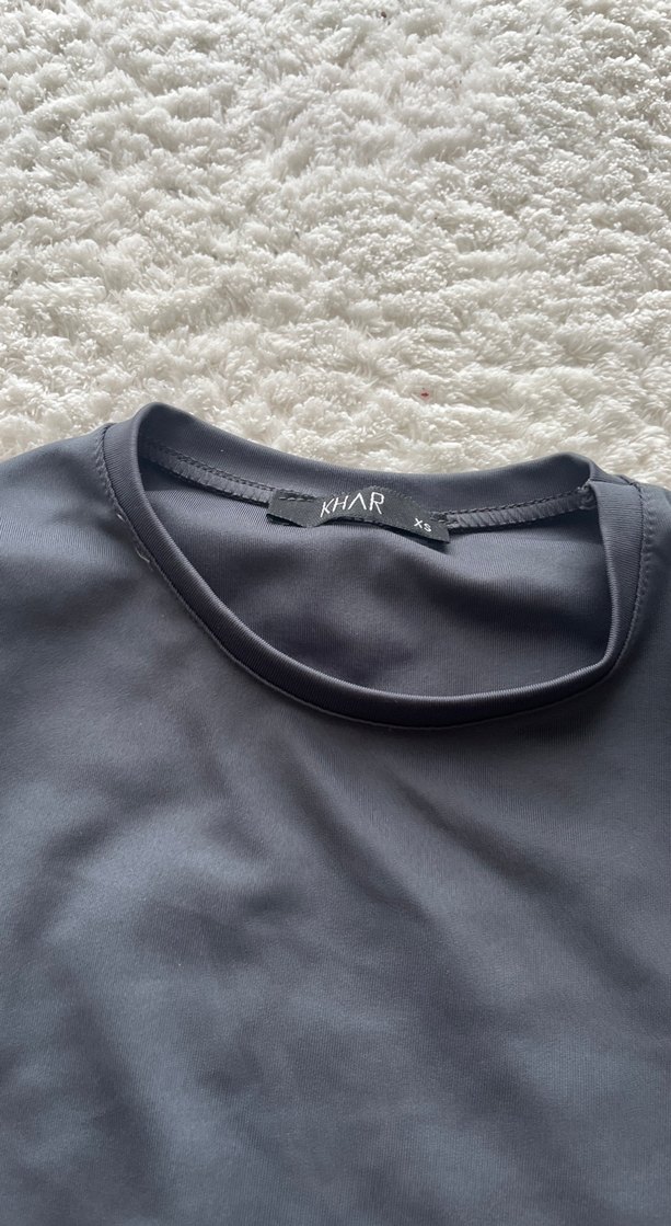 Gri Uzun Kollu Dar Kesim Kadın Tişört - Görsel 2