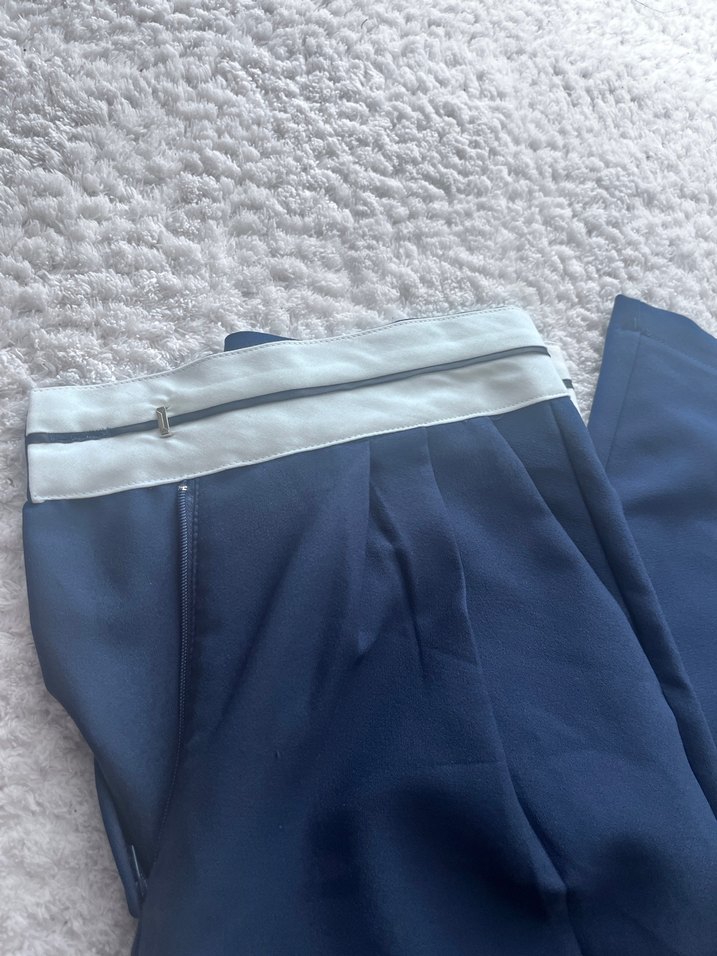 Kadın Mavi Piliseli Midi Kumaş Pantolon - Görsel 2