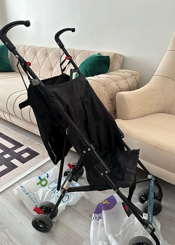 Siyah Bebek Arabası Hafif ve Katlanabilir - Görsel 4