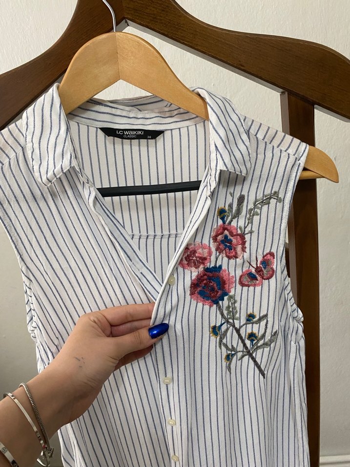 Nakışlı Düğmeli Askısız Gömlek - Görsel 2