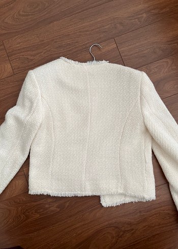 Düğmeli Beyaz Kadın Kısa Yün Ceket - Görsel 4