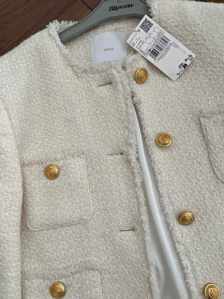 Düğmeli Beyaz Kadın Kısa Yün Ceket - Görsel 2
